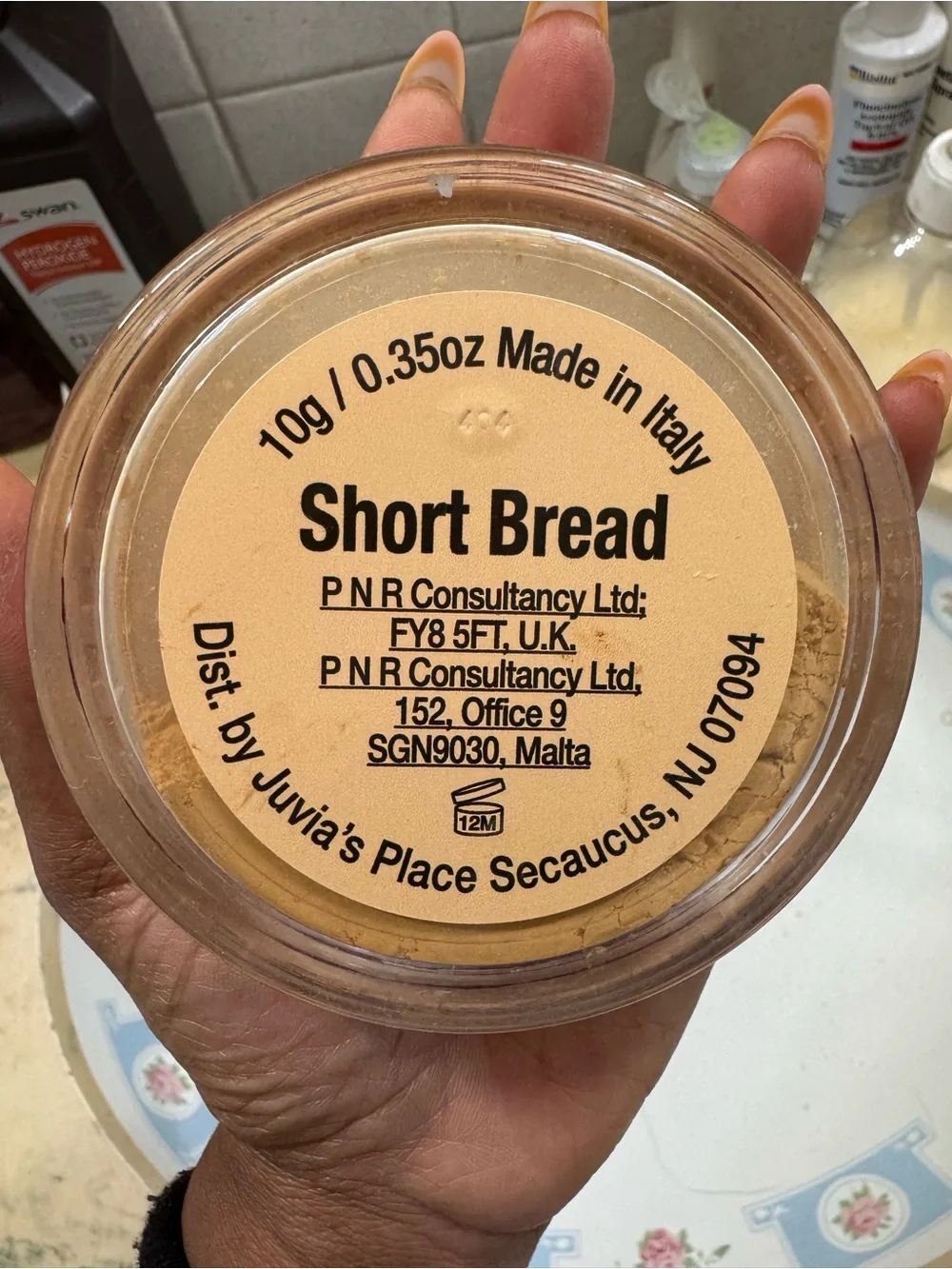 Juvia's Place Short Bread warm medium beige finishing powder talc free magic